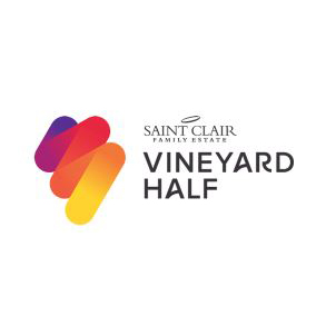 Logo of the 2017 Saint Clair Vineyard Half Marathon.