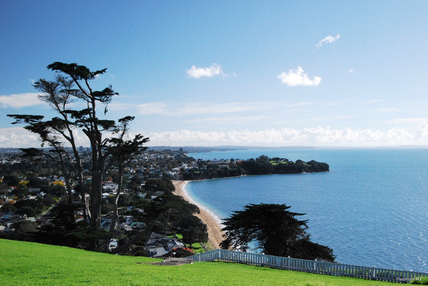 Places to Visit in Auckland - Attractions & Sights | Omega ...