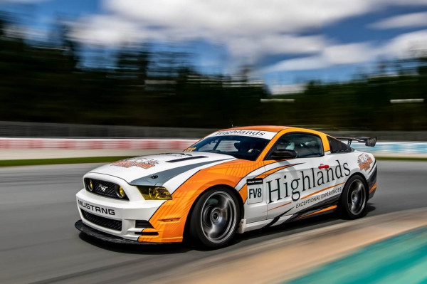 V8 Muscle Car U-Drive at Highlands Motorsport Park